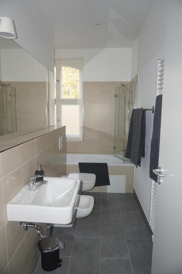 Madflats Hotel-Apartments S-Bahn Friedenau Berlino Esterno foto